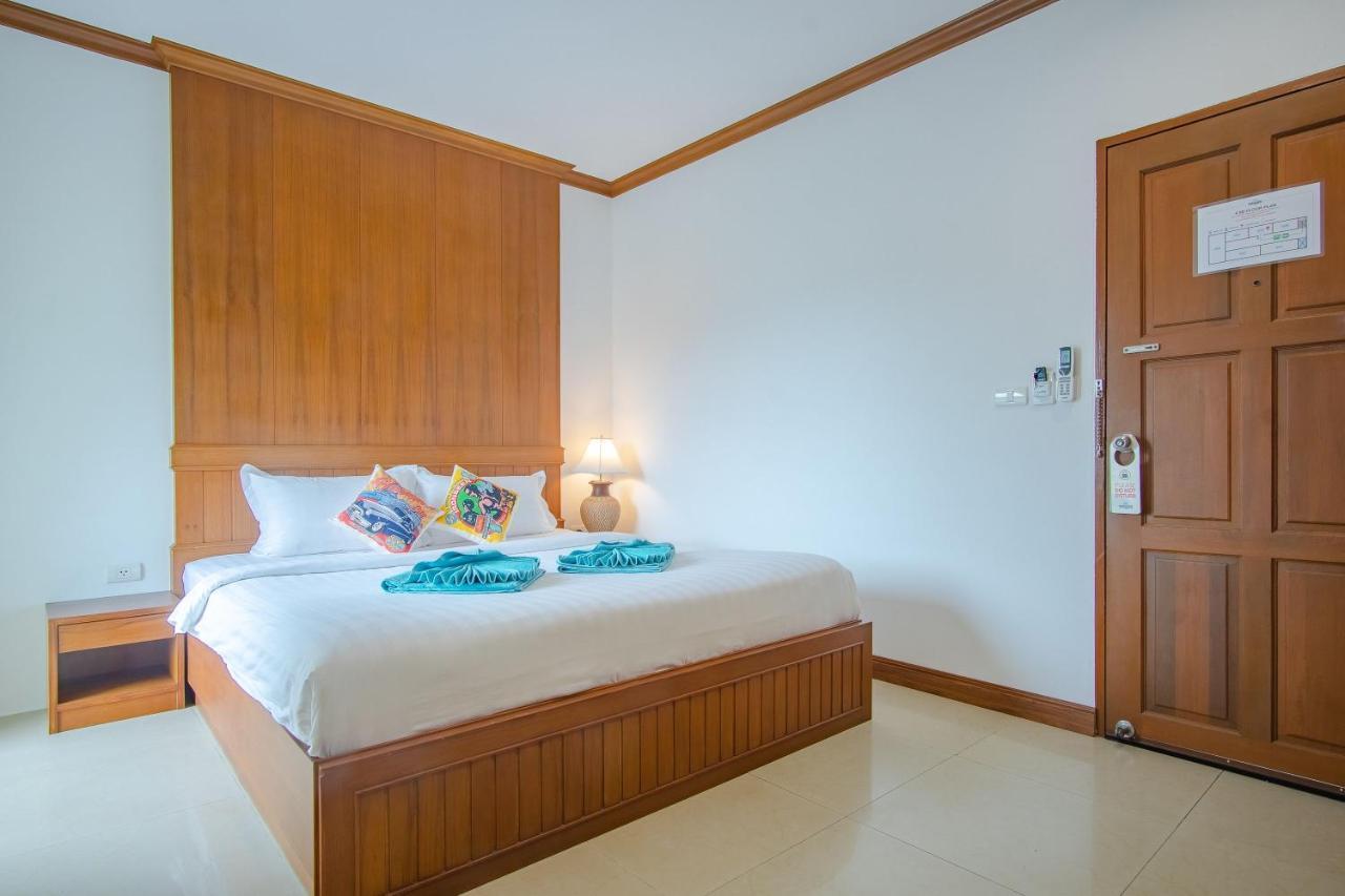 Pipikuku Hotel&Restaurant Patong Kültér fotó