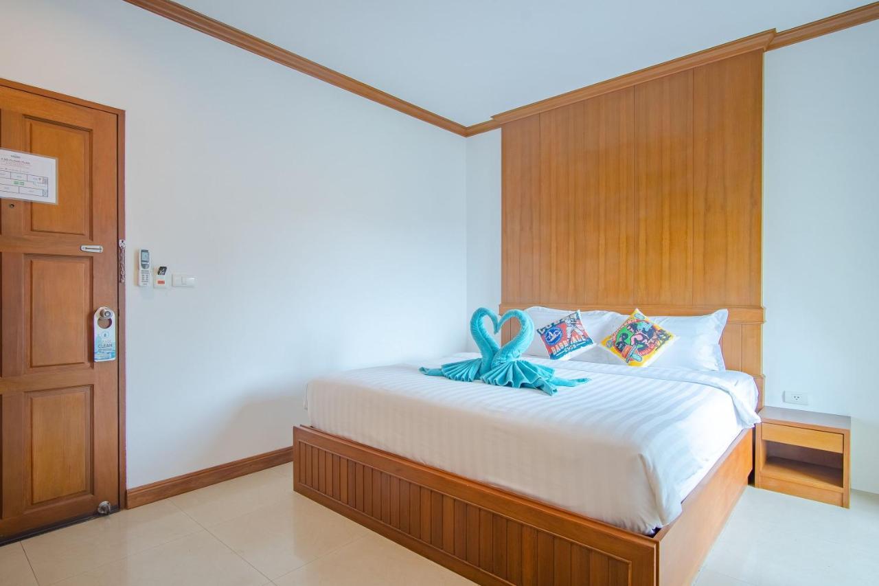 Pipikuku Hotel&Restaurant Patong Kültér fotó