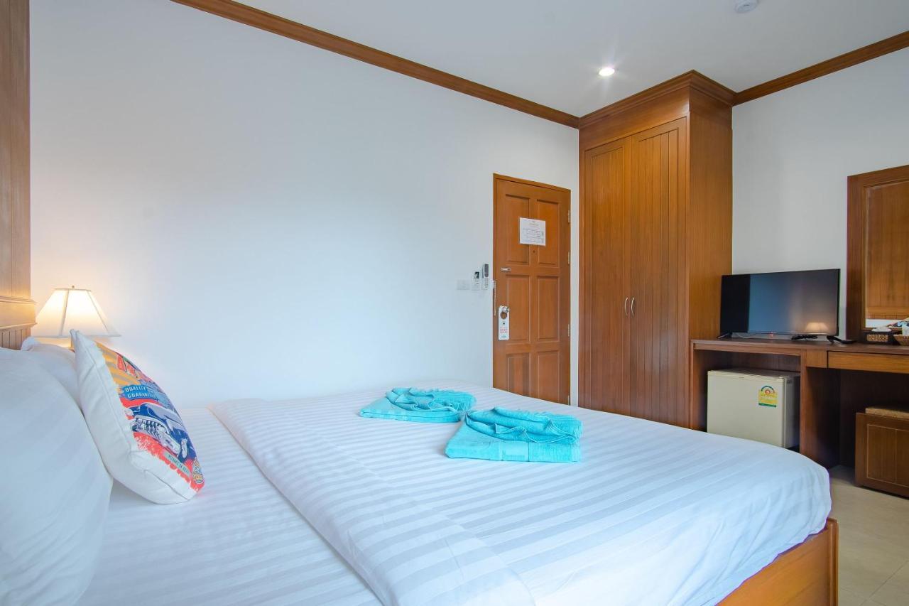 Pipikuku Hotel&Restaurant Patong Kültér fotó